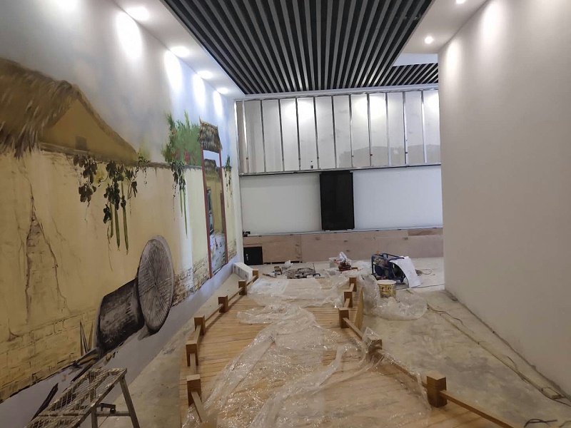 中億?；踊壠林ι綎|菏澤黨建館打造智能滑軌系統(tǒng)