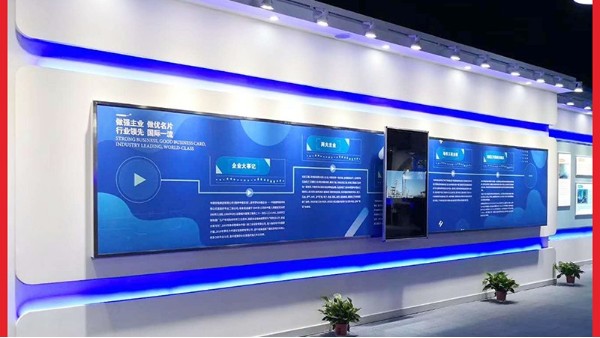 揭秘多屏聯(lián)動(dòng)滑軌屏系統(tǒng)：革新視覺體驗(yàn)，引領(lǐng)科技未來！