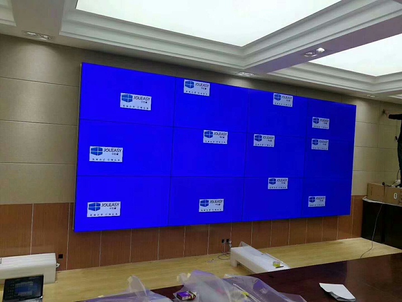 扶貧政府55寸3.5mm3X4液晶拼接項(xiàng)目