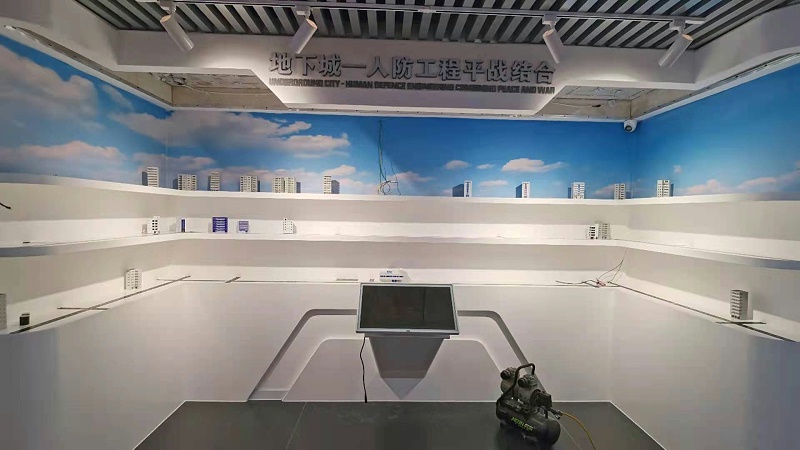 云南陸良黨群服務(wù)中心引入滑軌屏、拼接屏、一體機打造信息平臺