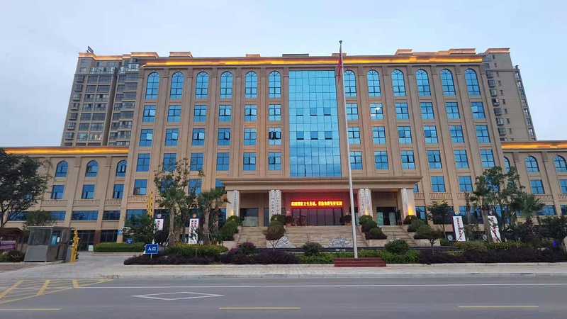 云南陸良黨群服務(wù)中心引入滑軌屏、拼接屏、一體機打造信息平臺