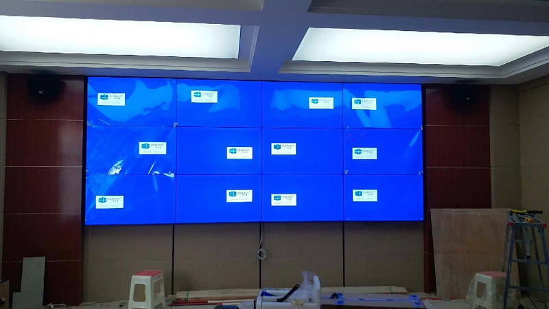 中億睿49寸液晶拼接屏入駐青海達日縣應(yīng)急管理局