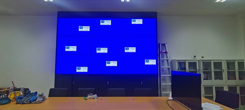 55寸3.5mm液晶拼接屏應(yīng)用廣汽焊接車(chē)間實(shí)施案例項(xiàng)目安裝效果