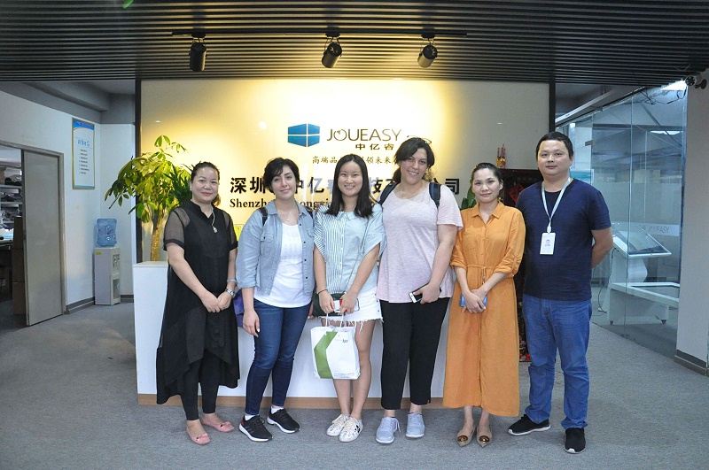 深圳中億?？萍紵崃覛g迎迪拜客戶蒞臨我司參觀考察