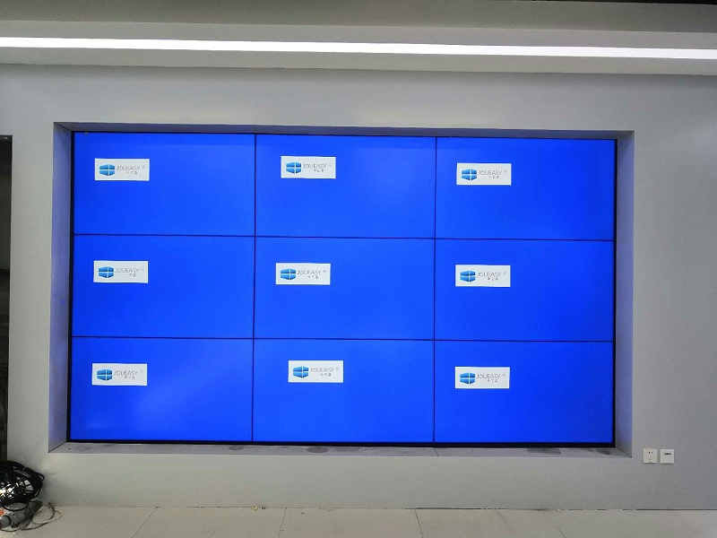 中億睿液晶拼接屏助力北京辰芯智能科技打造一個(gè)可視化智能展示展廳項(xiàng)目安裝現(xiàn)場